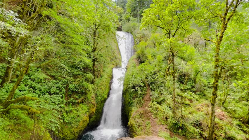 Bridal Veil Falls, Oregon waterfall