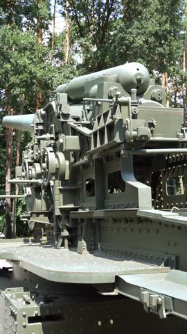 howitzer gun guards base vertical video