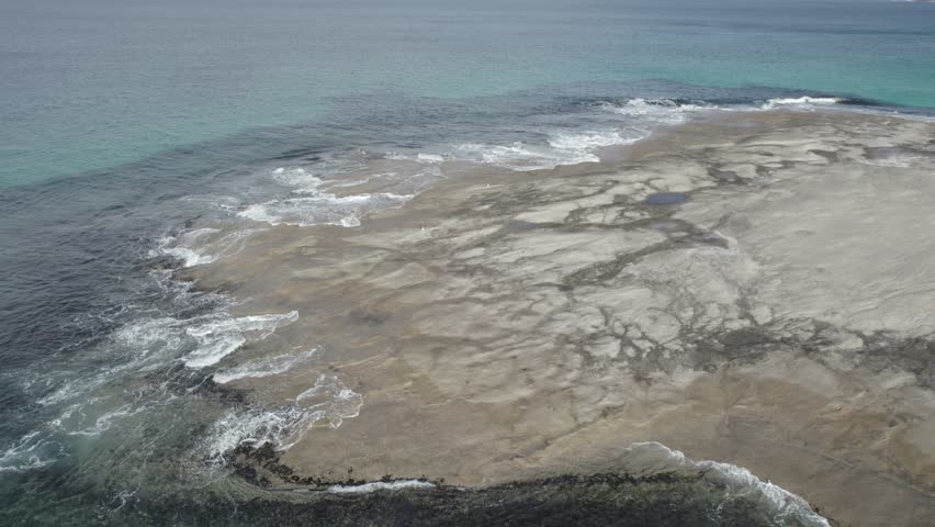 A horizontal areal footage of the coastline in Esperance Western Australia