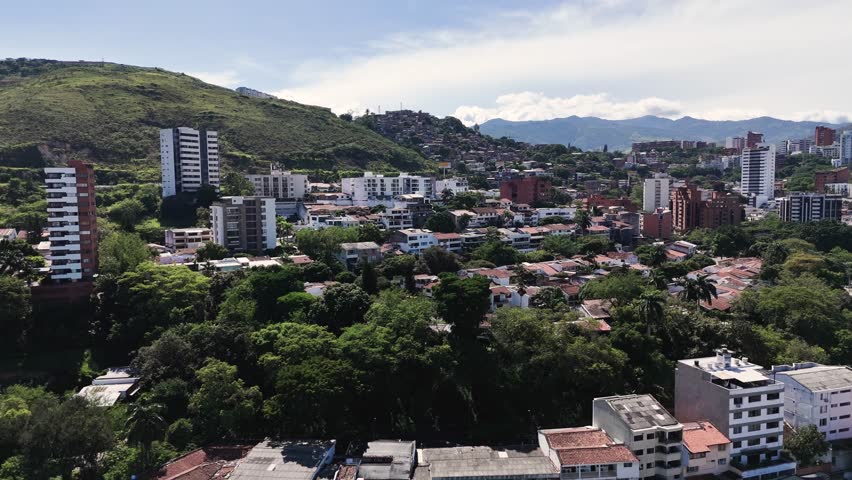Clear day aerial imagery of Cali, Colombia