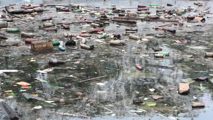 A large amount of trash polluting our waters