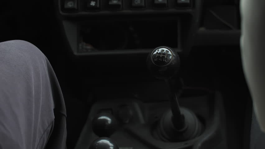 Driver shifting speed on manual transmission