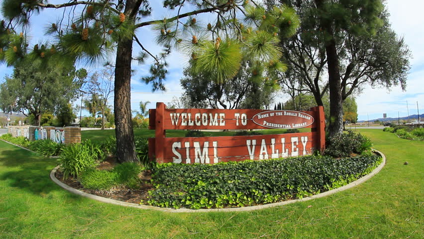 SIMI VALLEY, CALIFORNIA - FEB 17 2012: Welcome to Simi Valley sign att he