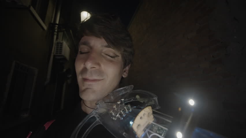Violin is played by the emotional man