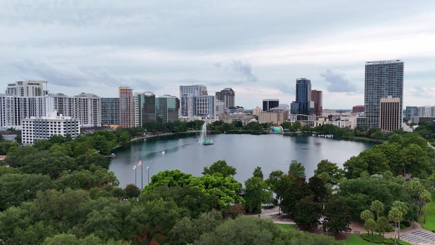 Drone shot rotating around Lake Eola in Orlando, Florida.