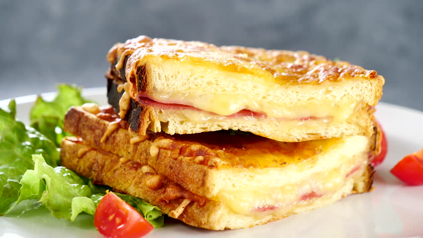 grilled ham and cheese sandwich, croque monsieur