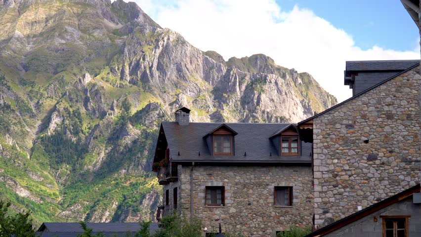 Beautiful Cerler town in Pirineos, Huesca (Spain)	