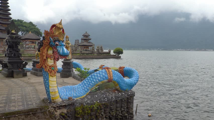 Ulun Danu Beratan Temple view on a cloudy day