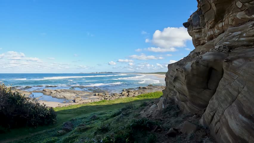 Iluka Bluff Cliff and dramatic coastal views and iconic landscapes within Bundjalung National Park, a hidden gem on NSW