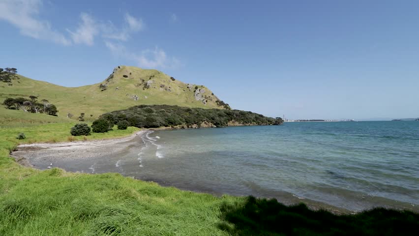 Smugglers Bay, located in the Bream Head Scenic Reserve near Whang?rei Heads in Northland, New Zealand, is a true hidden gem along the North Island