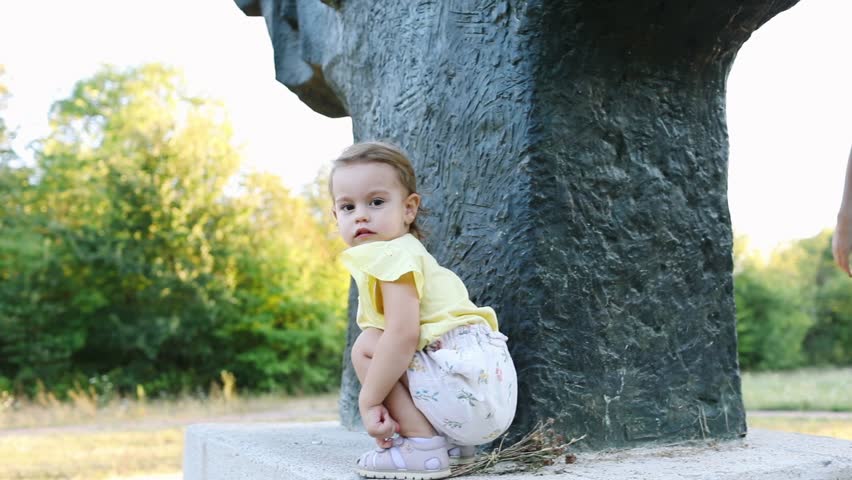 Peekaboo with mom in the park 