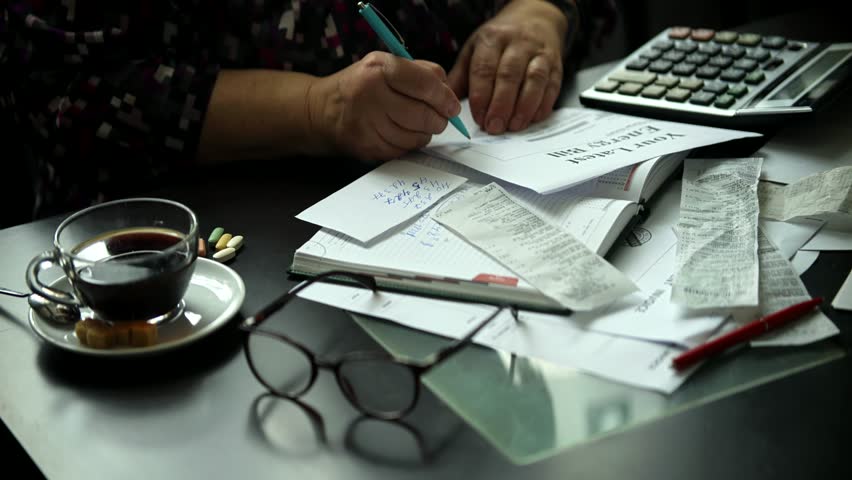 Residential Pay Bills, Use Calculator Count Expenses. Home Budget Control, Manage Finances. Review Overdue Loan Payments Feel Stressed. Crisis, Lack Of Money. Debt Counting. Counting Domestic Budget