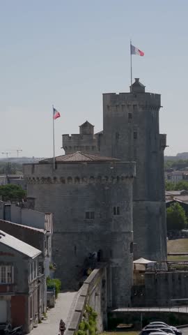 The Chain Tower ( Tour de la Chaîne )  with the Saint-Nicolas Tower ( Tour de la Chayenne ) behind it at La Rochelle
