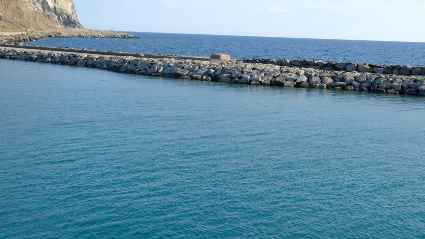 the sea lookin so perfect. best sea. natural sea.