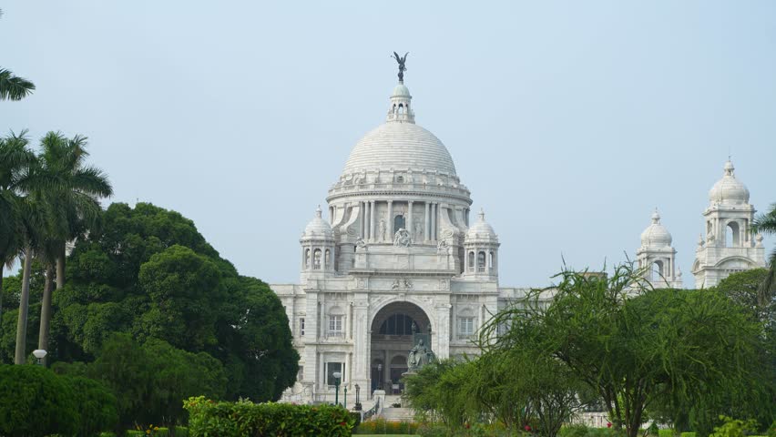 Victoria Memorial Hall This marble palace was established in Central Kolkata in 1921 by the British Government to commemorate Queen Victoria.