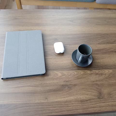 Realxing time with pretty coffee