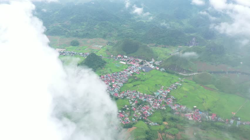 Quan Ba town from above