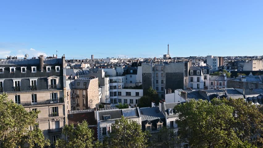 details of architectural buildings in paris