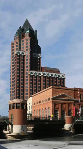 Milwaukee Wisconsin time lapse vertical video