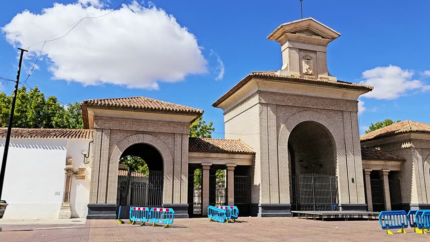 Experience the vibrant Feria de Albacete, a traditional festival in Spain featuring live music, delicious local cuisine, thrilling attractions, and colorful parades, celebrating culture and community 