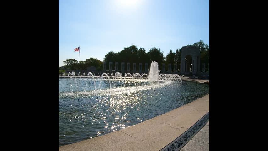 Fountain of the world war ii memorial with the world famous Washington Monument