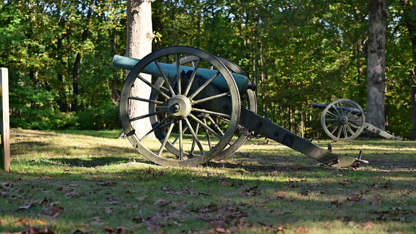 Confederate canon on Prospect Hill defended by Stonewall Jacksons troops against advancing Union troops during the battle of Fredericksburg, Virginia, USA.