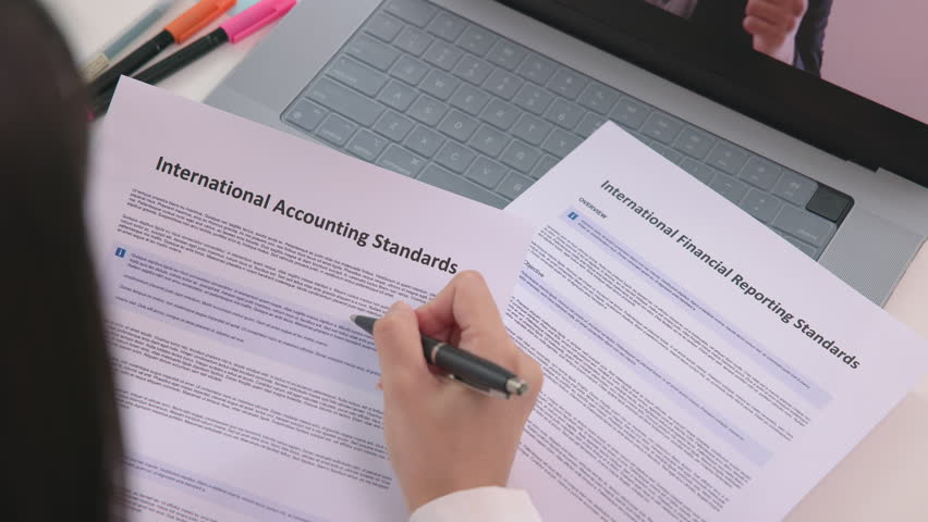 Tax Audit self learn online class international accounting standard financial reporting IFRS IAS GAAP webinar course for exam E-learning knowledge virtual session. Expert job career law tutor upskill.