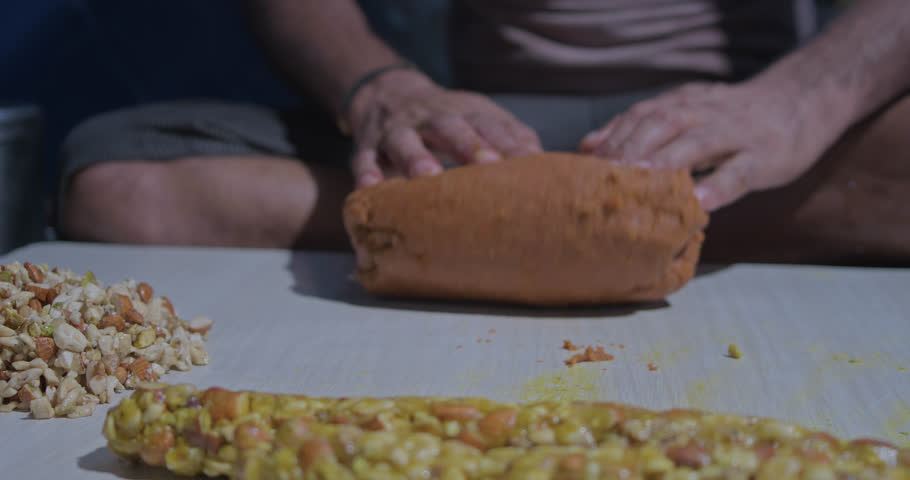 Anjir roll delight in India