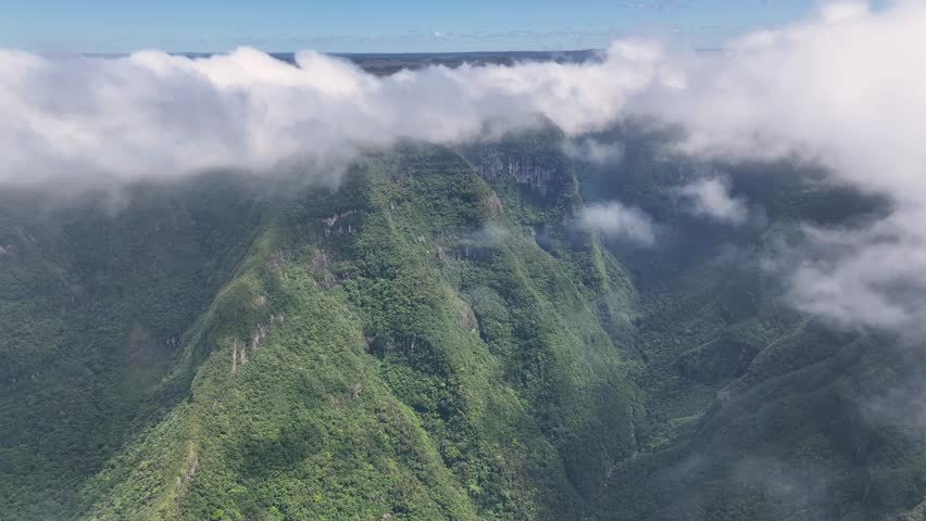 Southern Canyons At Praia Grande In Santa Catarina Brazil. Beauty Cliffs. Green Valley Scene. Canyons Landscape. Southern Canyons At Praia Grande In Santa Catarina Brazil. Ecological Mountain Range.