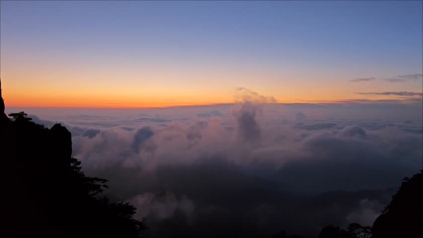The beautiful Mount Huangshan Mountain in Anhui Province, China is surrounded by clouds and mist，High mountain clouds and mist, a fairyland on earth
