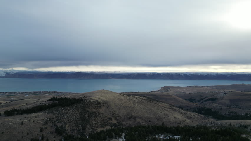 Lake Verna with rocks and mountains around at autumn. Rocky Mountain National Park in  USA.
