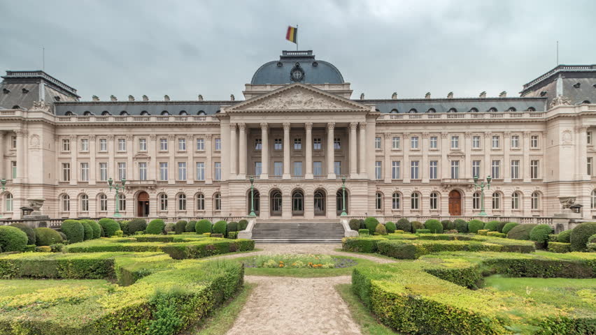 Timelapse of Palais Royal de Bruxelles (Royal Palace of Brussels), the King and Queen