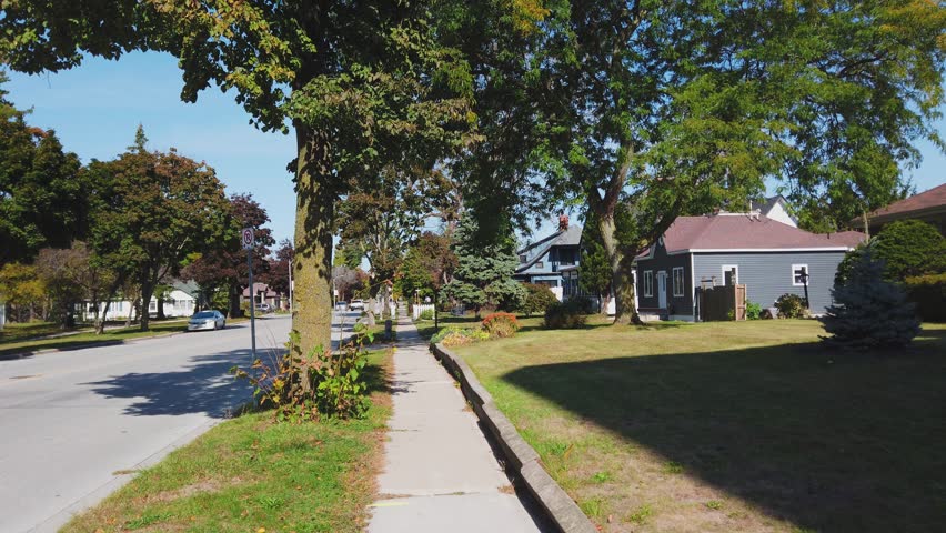 Walking the picturesque streets of Kingsville along the cottages, Orlando, Canada. Kingsville is a town in Essex County in southwestern Ontario, Canada. It is Canada