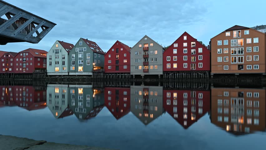 4K Time-lapse Video: Wooden houses on the Trondheim Embankment