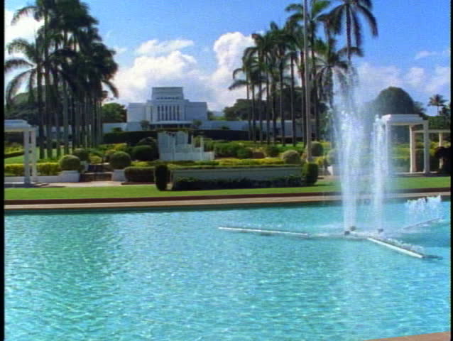 Mormon Temple on Oahu in Hawaii, tilt up