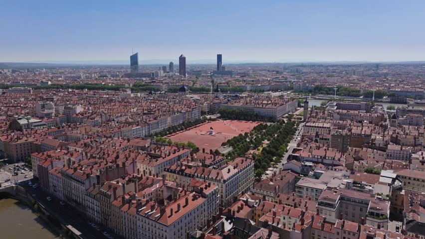 Place Bellecour, Grande place de Lyon