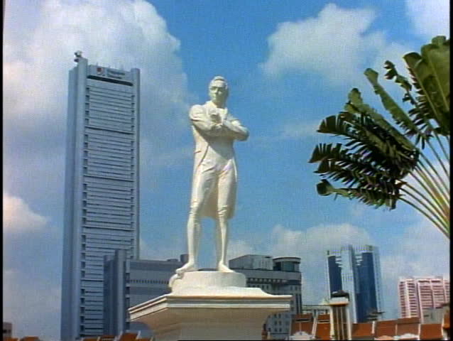 Sir Stanford Raffles statue, medium close up, Singapore
