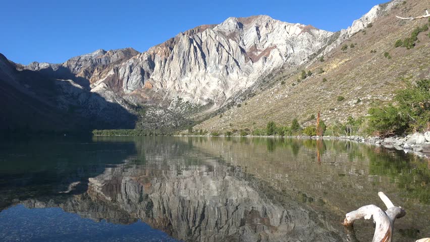 CALIFORNIA - 10.21.2024 - Convict Lake rests in the Sierra Nevada mountain range.