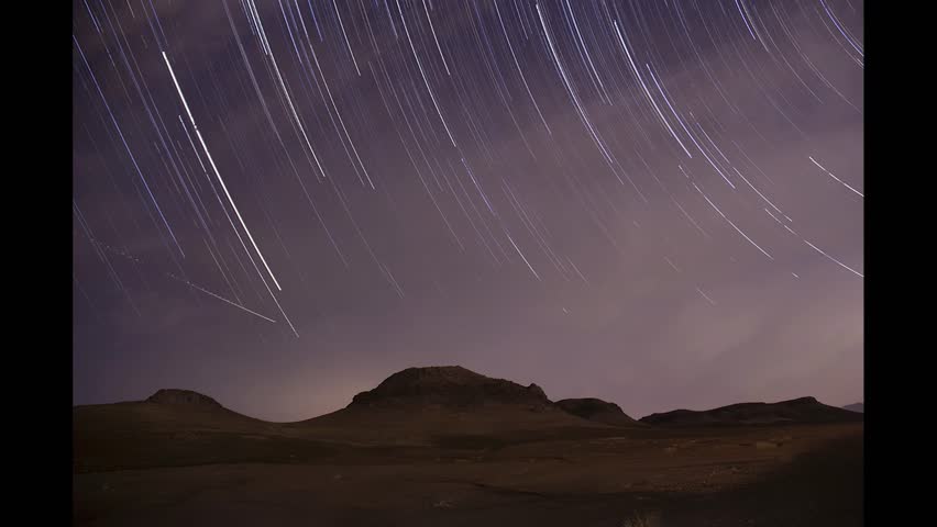 Time Laps video Star Trails over the mountain