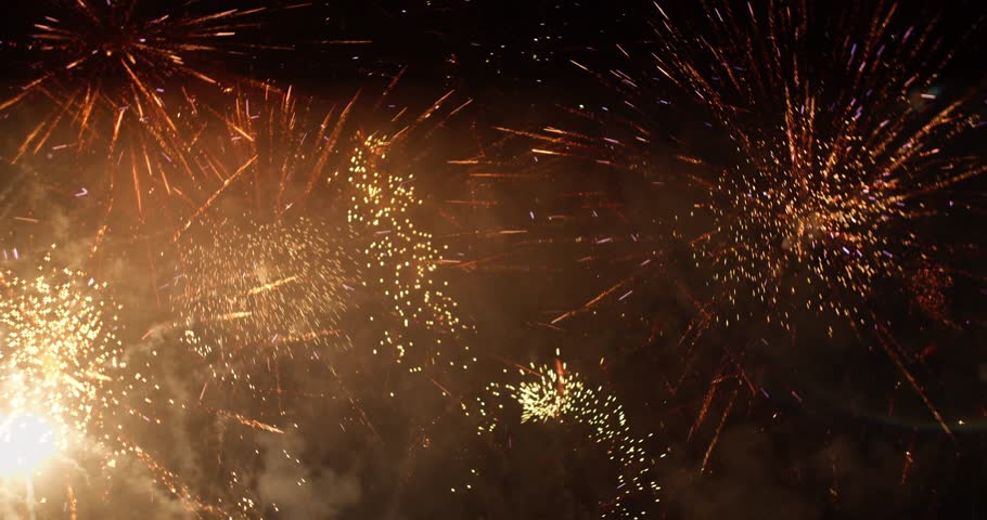 FIREWORKS POWERFULL SHOW OF FIREWORKS EXPLOSION IN GOLDEN TONE | 4K VIDEO