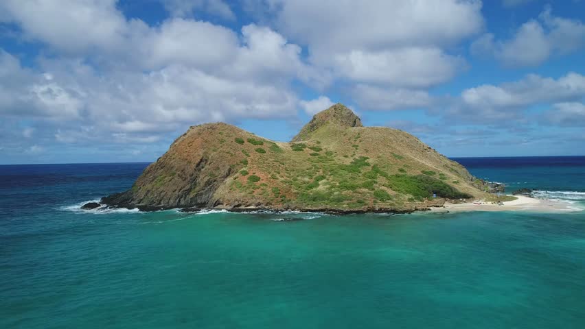 Aerial view landscape with islands and beautiful cliff beaches of hawaii coast sunshine rocks coast nature surf tree sandstone oahu maui