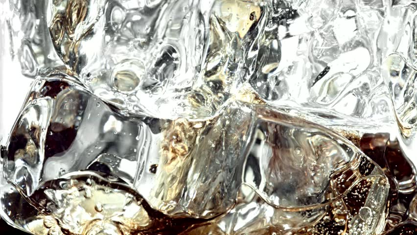 Soda Gaseosa con hielo refrescante
