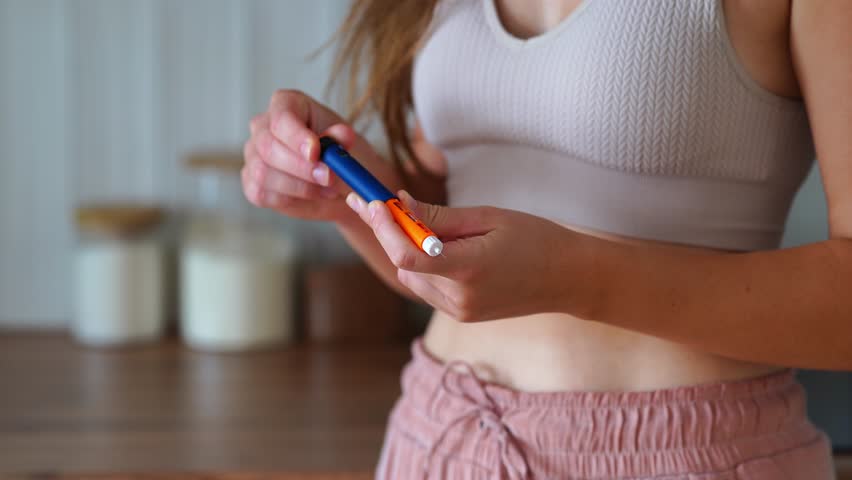 4,574 Insulin Injection Stock Video Footage - 4K and HD Video Clips ...