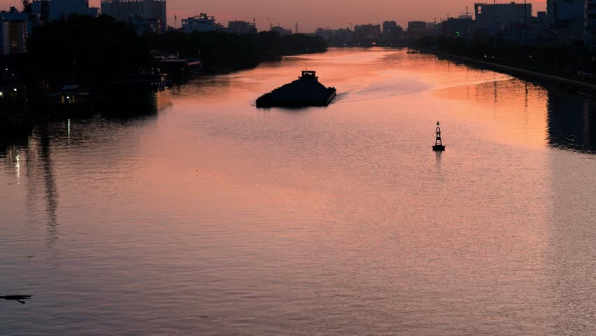 Stunning Saigon Sunset with Evening Traffic - Viet Nam Beautiful Landscape Background 4k
