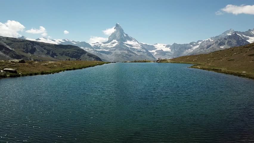 stellisee lake close to zermatt