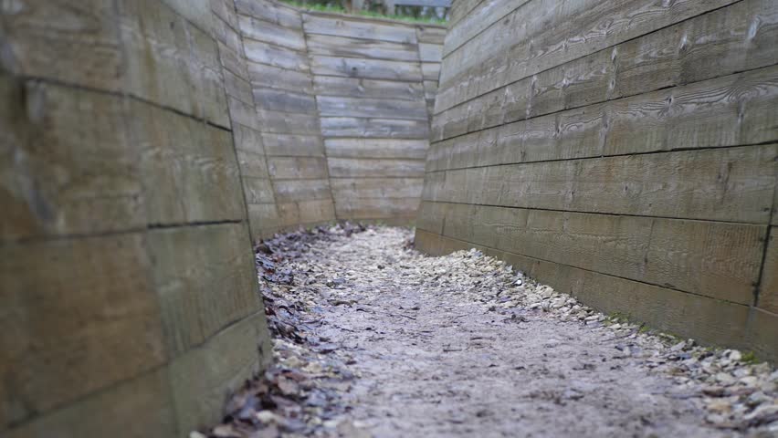 London trench trench warfare Douaumont Verdun 1916 ww1
