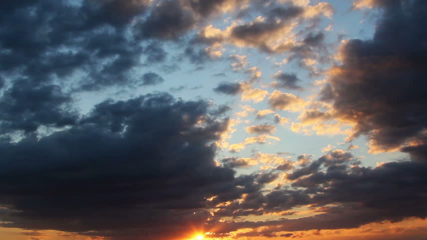 Sunset clouds...(Timelapse)