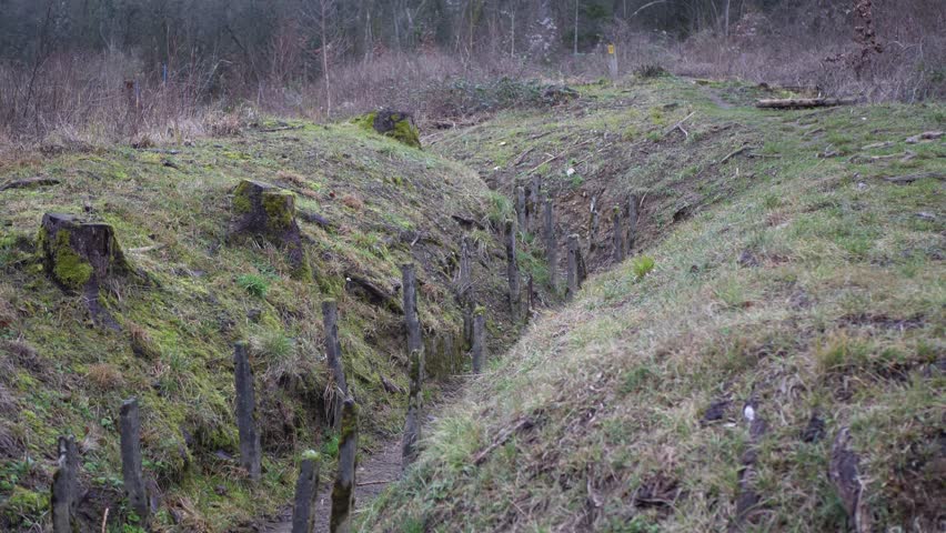 London trench trench warfare Douaumont Verdun 1916 ww1
