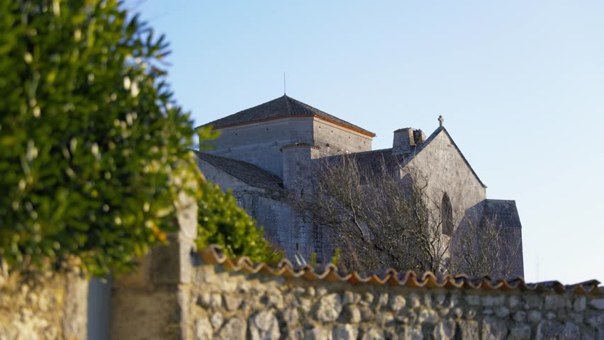 The village of Talmont-sur-Gironde, in Charente-Maritime, is renowned for its picturesque charm and its stunning church overlooking the estuary.