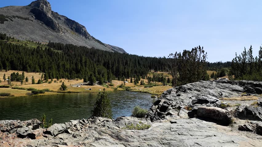 Beautiful and peaceful mountain lake near Yosemite National Park in California